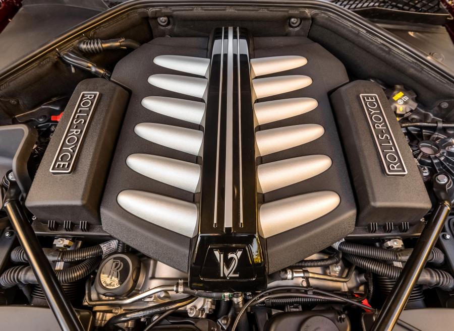  Rolls-Royce Ghost 2015 года  (US) (фото 2 из 29)